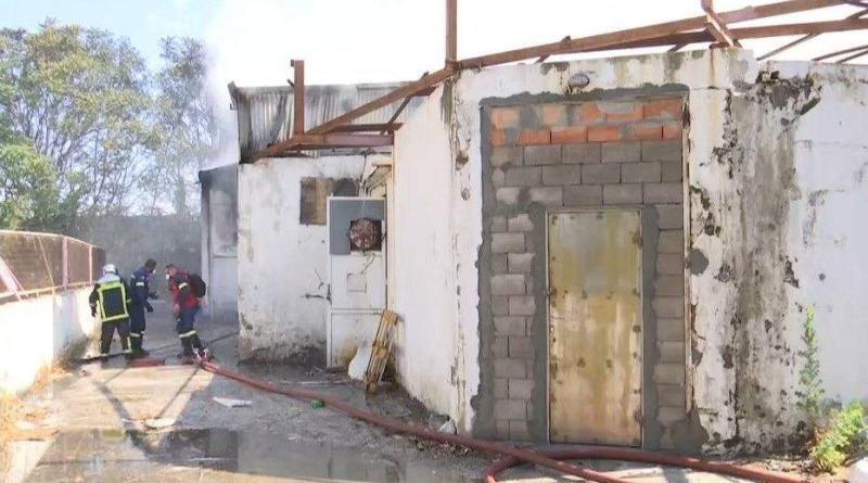 تمت السيطرة على الحريق في مخيم إليونا للاجئين غرب أثينا - فيديو