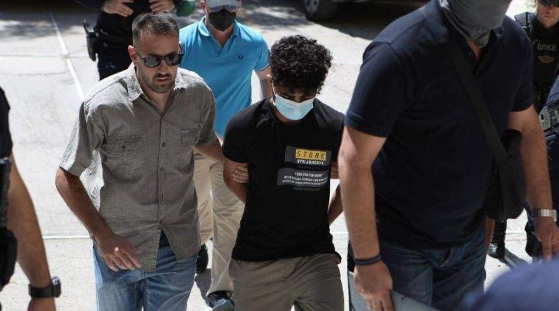 اعتقال الشاب الباكستاني المتهم بقتل فتاة في ضاحية بيريستيري بغرب أثينا - صور