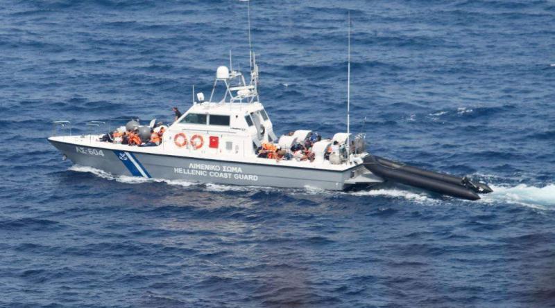 إنقاذ 36 مهاجرا جنوب غرب نابولي فويون