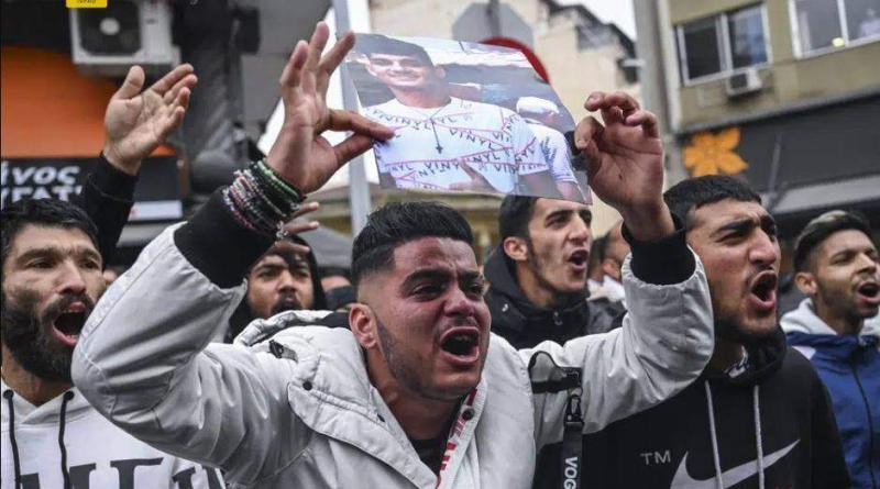 اليونان.. الإقامة الجبرية على ضابط شرطة المتهم بإطلاق النار على مراهق
