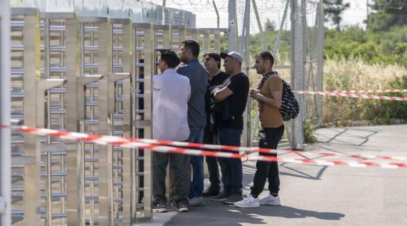الحبس الاحتياطي لــ 9 مشتبه بهم في كارثة غرق سفينة مهاجرين قبالة اليونان