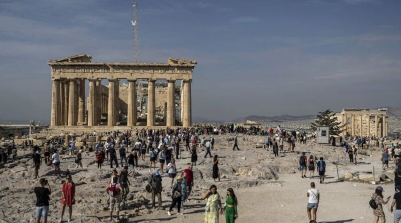 اليونان تطبق حدود دخول جديدة للأكروبوليس اعتبارًا من 4 سبتمبر بشكل تجريبي، وتُنفذ بشكل دائم اعتبارًا من 1 أبريل 2024