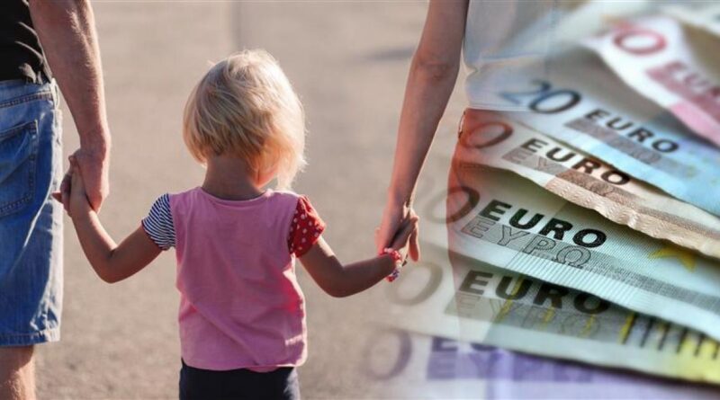 اليونان.. زيادة كبيرة في إعانة الطفل في عيد الميلاد - من يستحقها؟