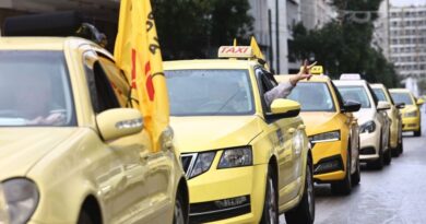اليونان.. الإضراب العام لسائقي سيارات الأجرة صراع يتجدد لحقوق العمل والضرائب