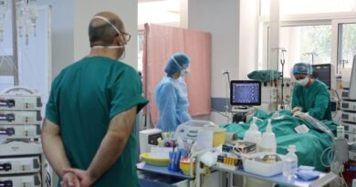 اليونان تقرير وبائي: ارتفاع مخيف في حالات الوفاة جراء كورونا والأنفلونزا