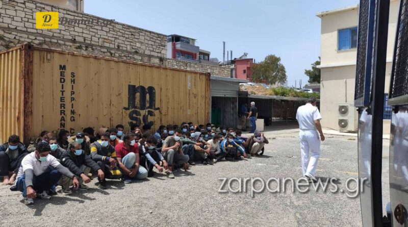 فقدان 3 أشخاص وإنقاذ 42 بعد انقلاب قارب المهاجرين قبالة جزيرة كريت