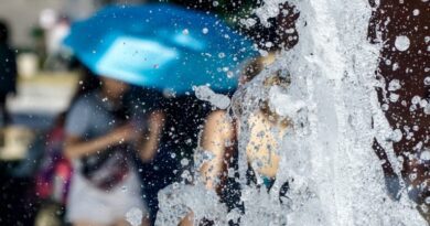 بلدية أثينا تعلن حالة الطوارئ بسبب ارتفاع درجات الحرارة ابتداء من يوم الثلاثاء
