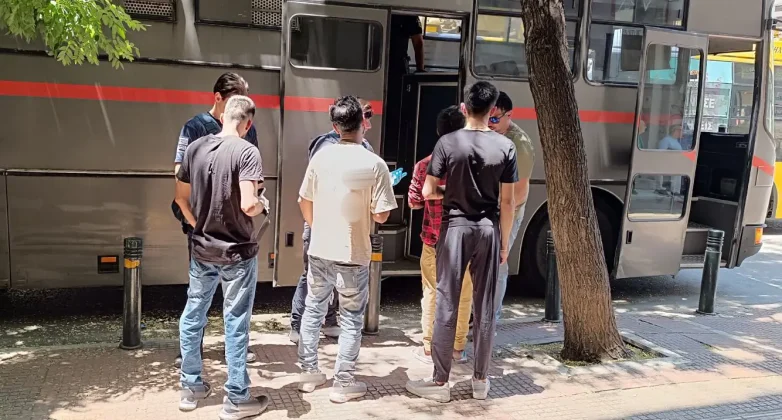 ضبط كمية كبيرة من المخدرات في قلب العاصمة أثينا تفاصيل عملية أمنية مثيرة