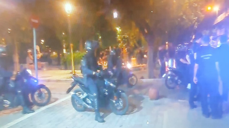 40 اعتقالا في اشتباكات بين الفوضويين والشرطة في اخرنون وساحة فيكتوريا وسط أثينا