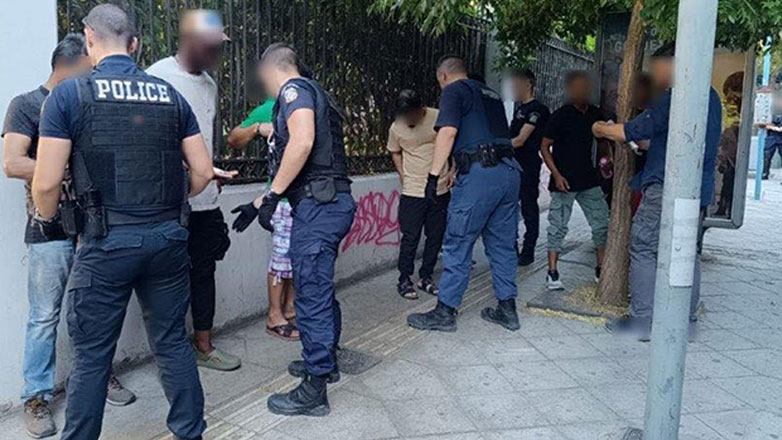 حملة أمنية مكثفة في أومونيا: توقيف 200 أجنبي واعتقال 43 شخصا