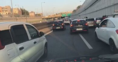 رعب على أتيكي أودوس هجوم بالحجارة على أم وأطفالها الثلاثة