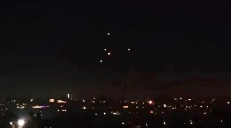 ظواهر غريبة تثير الجدل في باتراس أضواء مجهولة وأحداث غير مألوفة في مينديلوجليو