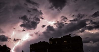 تحذيرات من طقس سيئ وظواهر خطيرة تضرب اليونان خلال عطلة نهاية الأسبوع