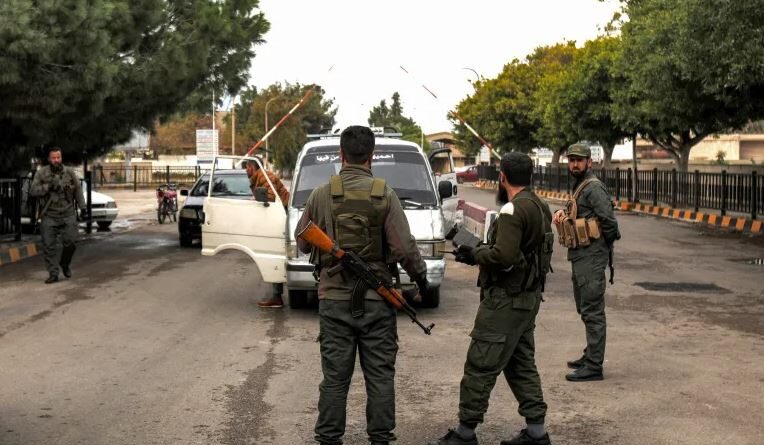 مقتل 14 عنصرا من الداخلية السورية على يد فلول النظام السابق في ريف طرطوس