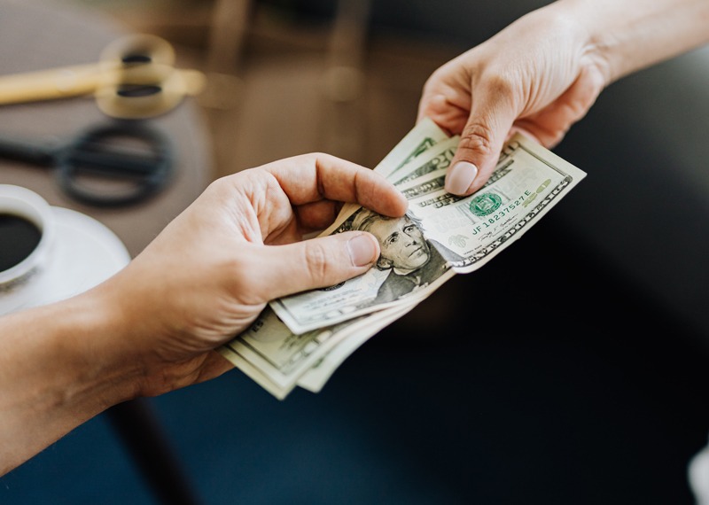 Transfer your money easily and enjoy security and low costs wherever you are with this wonderful application