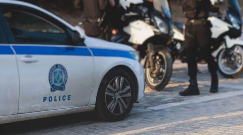 من طالب لجوء إلى متهم بالقتل قصة مأساوية لسرقة تذكرة يانصيب تحولت إلى جريمة في باليو فاليرو جنوب أثينا