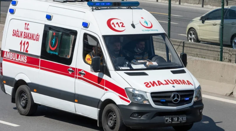 انهيار مبنى في قونية التركية يؤدي إلى مقتل شخصين