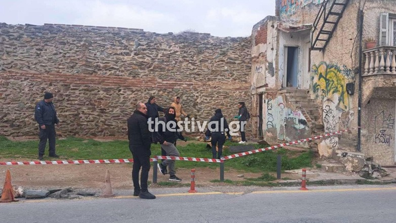 اليونان العثور على جثة مشرد بولندي في منزل مهجور بسالونيك وشريكته تثير الجدل