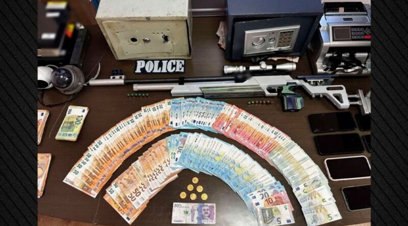 تفكيك شبكة دعارة استغلت النساء الأجنبيات في أثينا واعتقال 26 شخصا