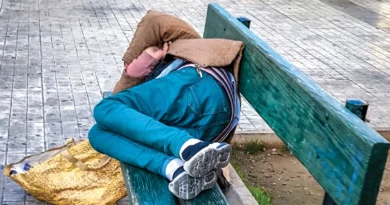 أثينا تصاعد أزمة المشردين ومدمني المخدرات في قلب المدينة