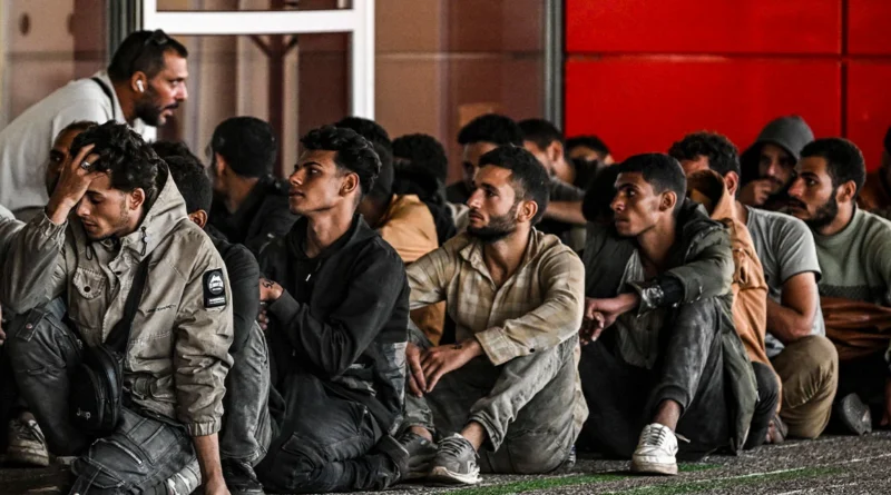 Greek Parliament Passes Strict Law Against Illegal Migration with Harsh Penalties and 10Year Entry Ban