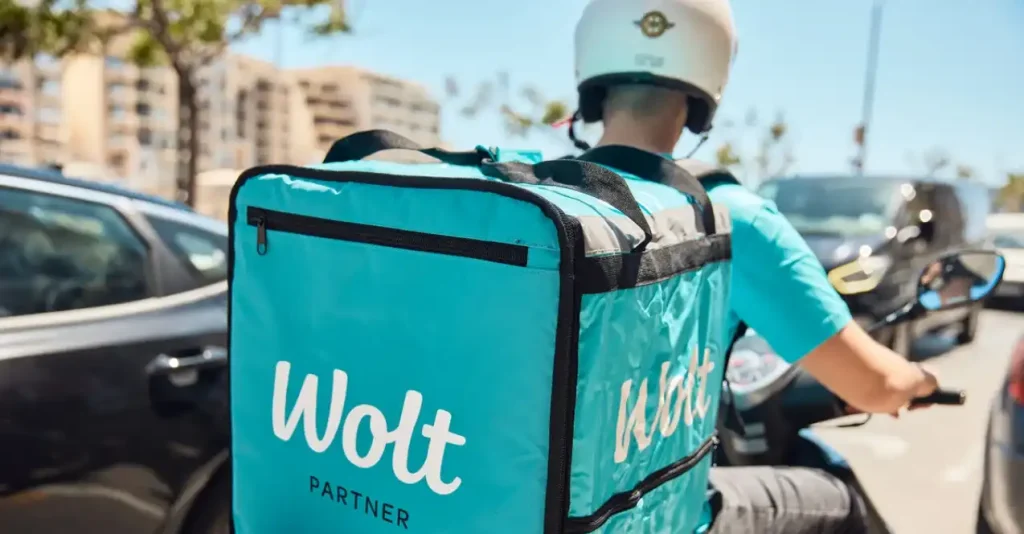 A Real Job Opportunity in Athens for Motorcycle Owners Earn Up to €200 Bonus with Wolt