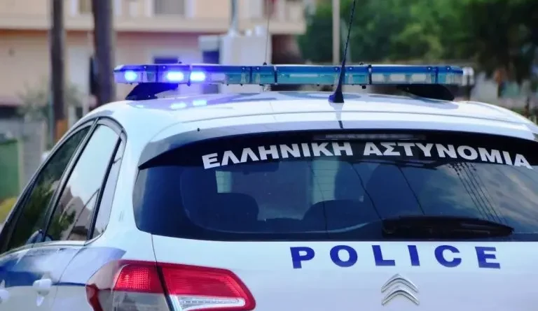 القبض على رئيس عصابة تهريب المهاجرين في أجيوس بانتيليموناس